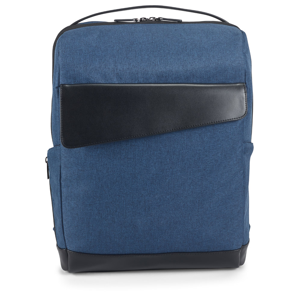 Mochila em 600D e C.Sintético