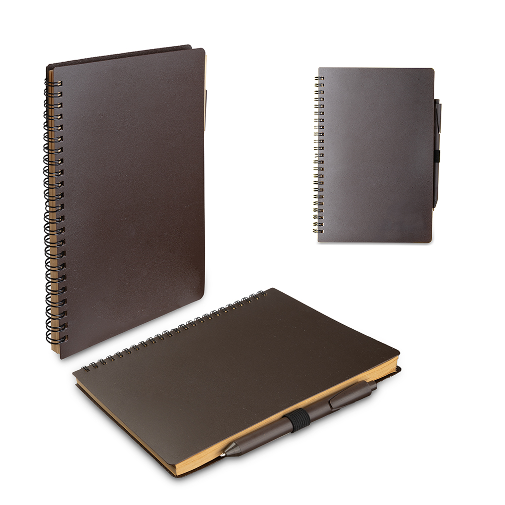CADERNO A5 CAPA PP COM CANETA